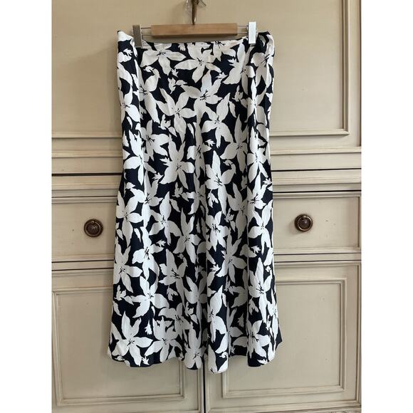 Joie Brystal High Waist MIDI Floral Black White Skirt NWT $248 Lined‎ Size 14 - Picture 7 of 9